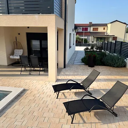 Sandra Villa Porec